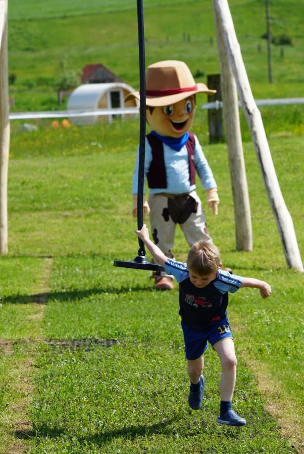 Cowboy's Land * Visnja Gora