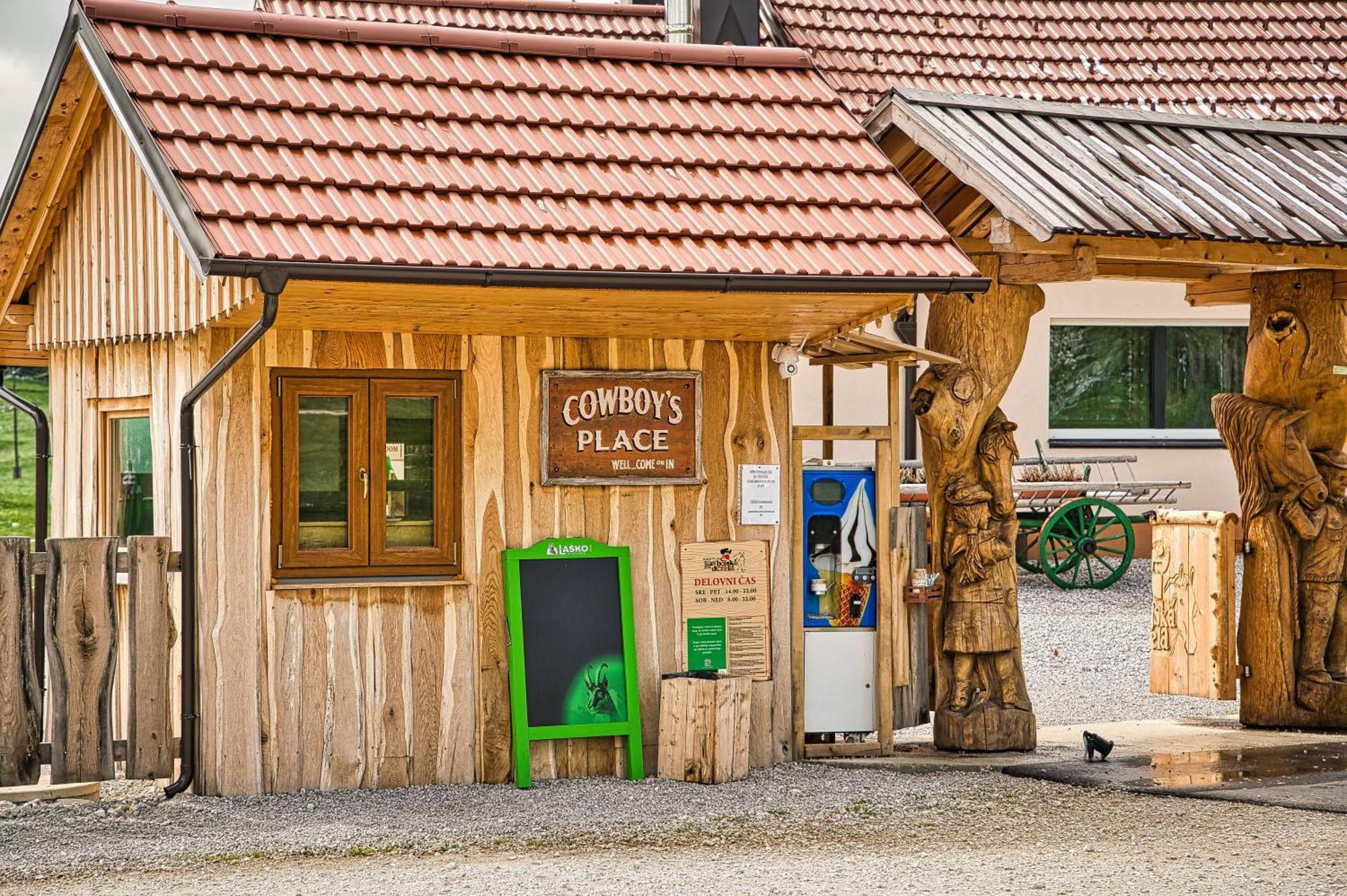 Cowboy's Land * Visnja Gora