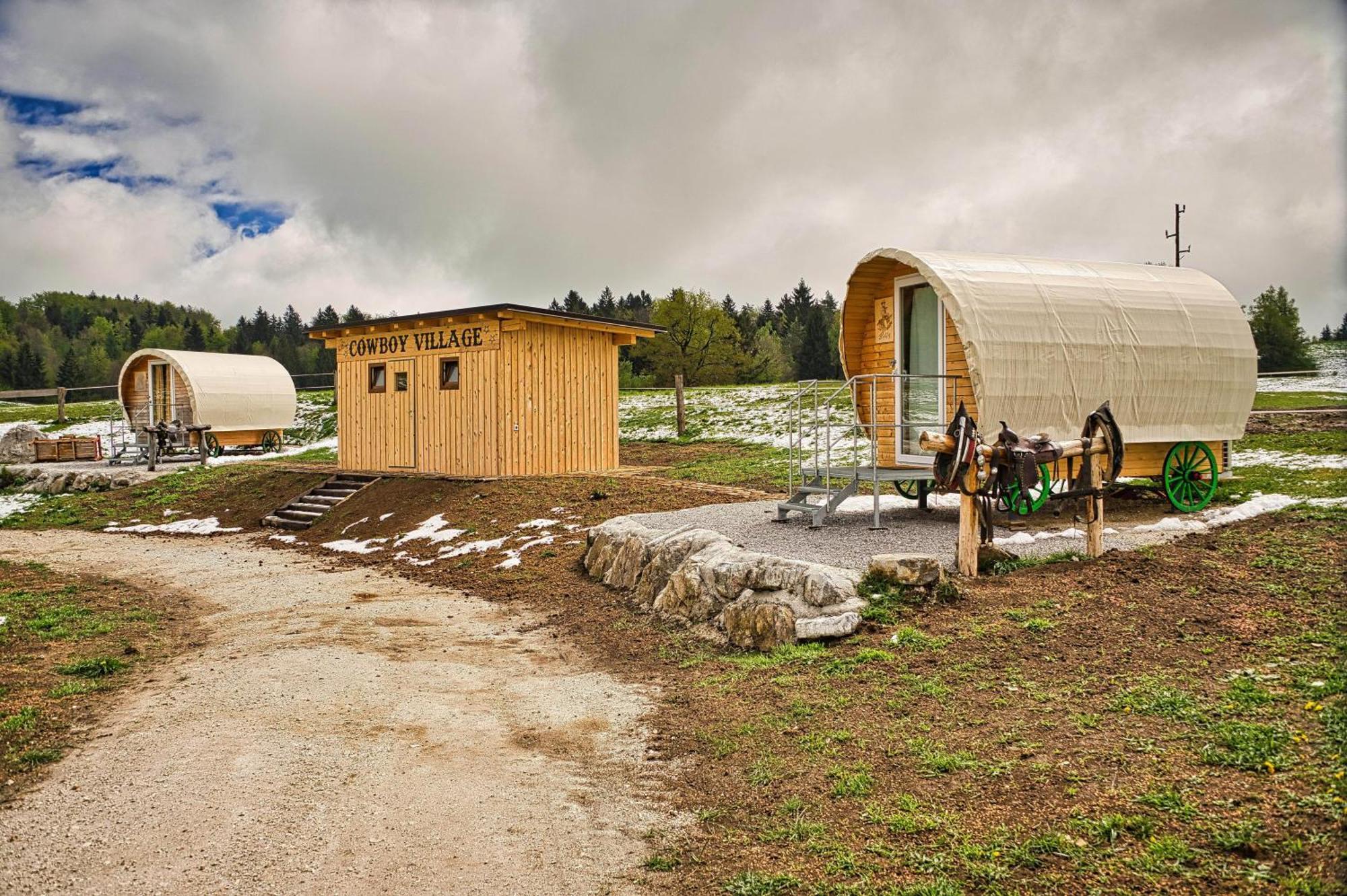 Camping Cowboy's Land *